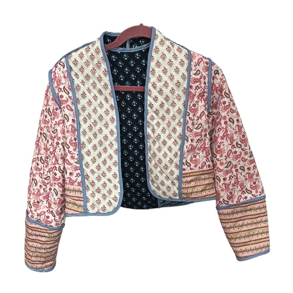 Stylish Women's Quilted Jacket - Picture 2 of 6